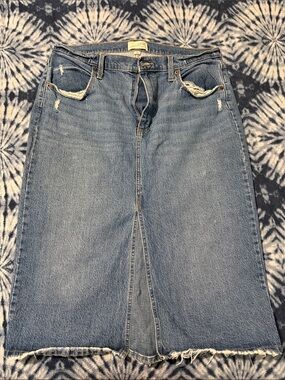 Universal Thread Relaxed Blue Denim Jean Skirt with Subtle Distress